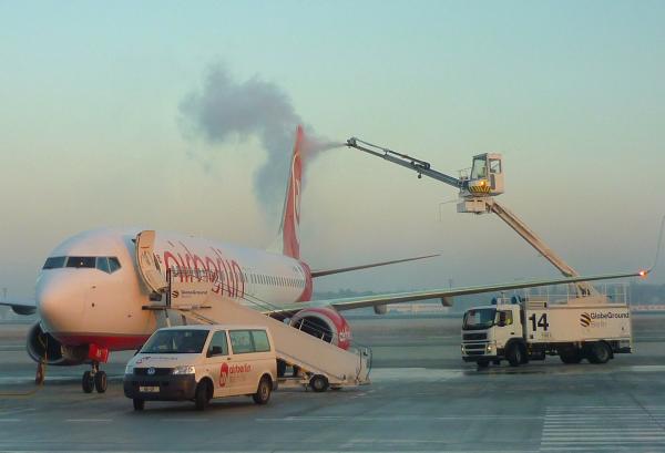 Air Berlin B737 Deice