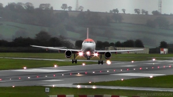 mraviationguya320crosswind mraviationguya320crosswind